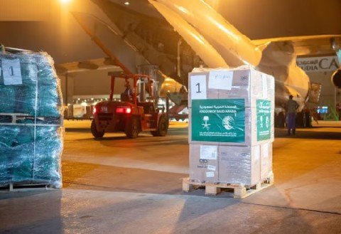 السعودية تسير أول طلائع جسرها الجوي لدعم لبنان بوجه العدوان الإسرائيلي