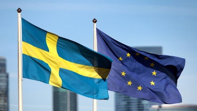 “فايننشال تايمز”: السويد تضع عينها على “مشتبه به” في قطع كابل بحر البلطيق